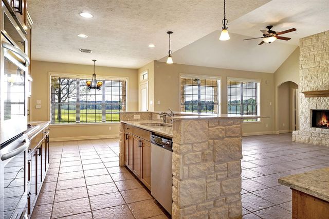 1485 S Fm 1988, Livingston, TX 77351