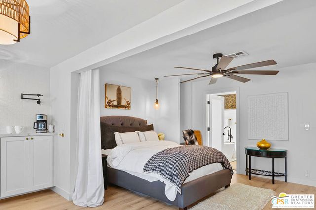 279 Saguaro Drive, Palm Springs, CA 92264