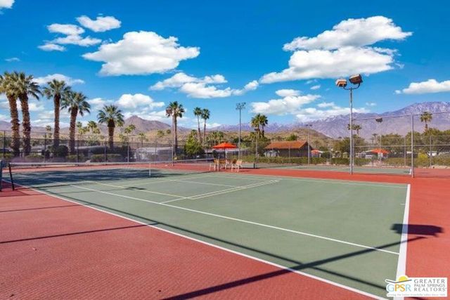 279 Saguaro Drive, Palm Springs, CA 92264