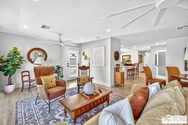 279 Saguaro Drive, Palm Springs, CA 92264