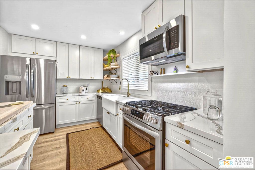 Image 14 of property listing at 279 Saguaro Drive, Palm Springs, CA 92264