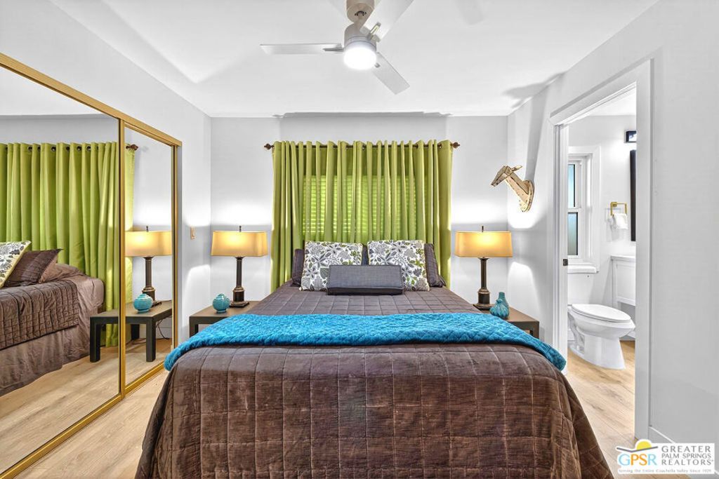 Image 22 of property listing at 279 Saguaro Drive, Palm Springs, CA 92264