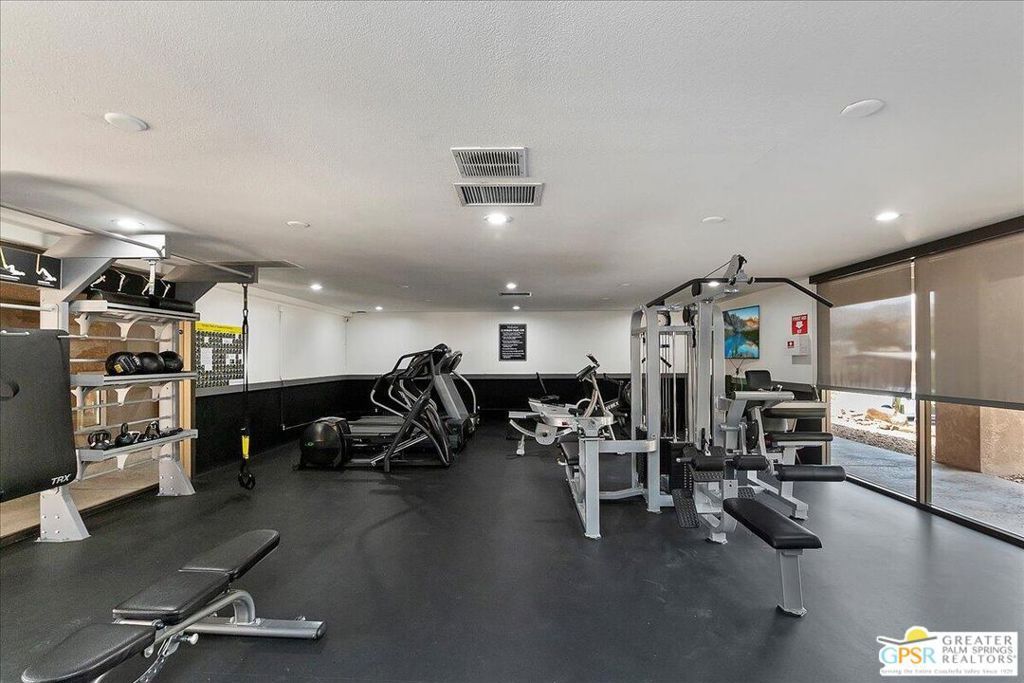 Image 29 of property listing at 279 Saguaro Drive, Palm Springs, CA 92264