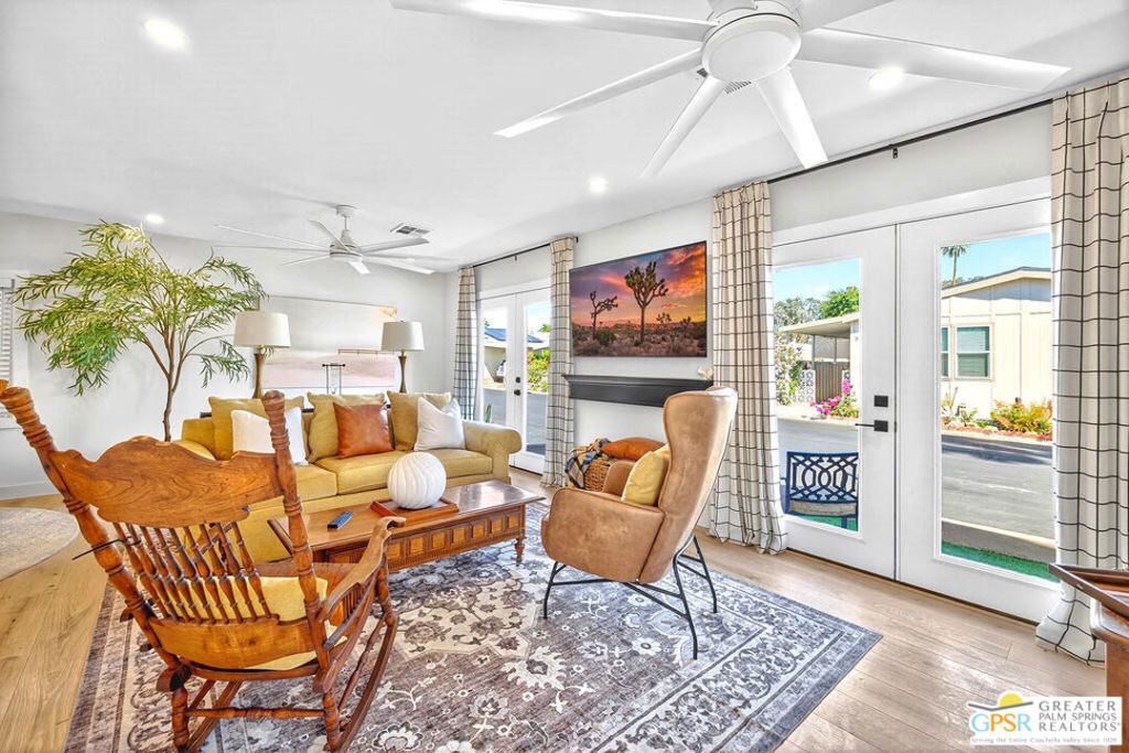 Image 5 of property listing at 279 Saguaro Drive, Palm Springs, CA 92264