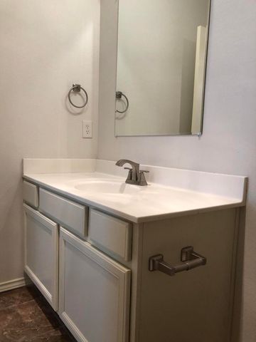 6705 84th Street, Lubbock, TX 79424