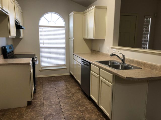 6705 84th Street, Lubbock, TX 79424