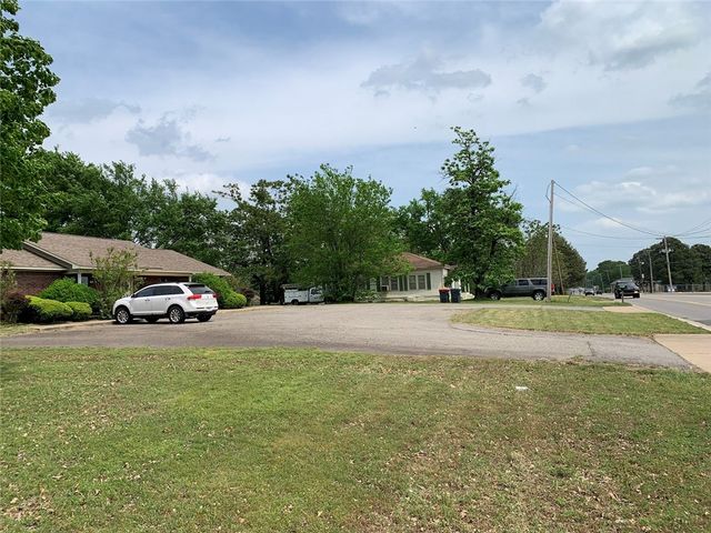 1311 E 16th Street, Russellville, AR 72802