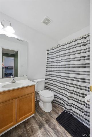 1021 Chesterfield Drive, Wentzville, MO 63385