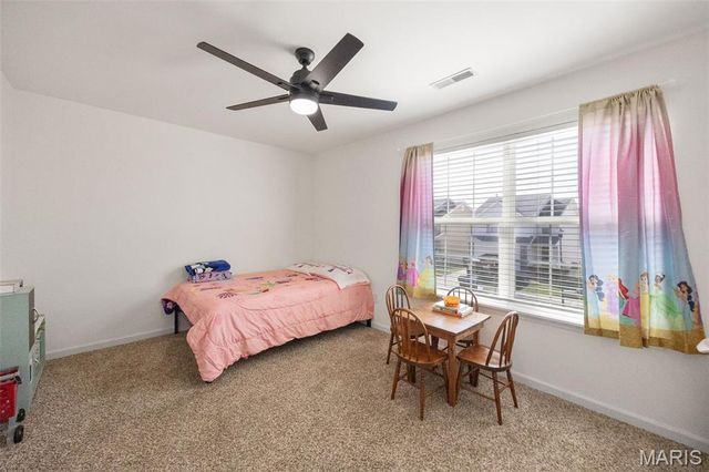 1021 Chesterfield Drive, Wentzville, MO 63385