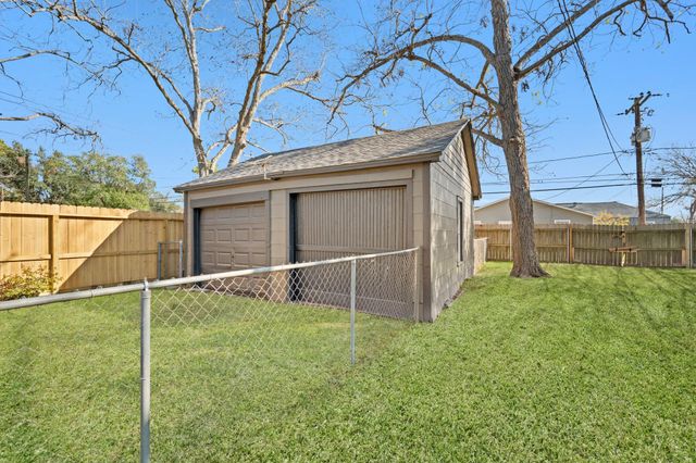 1509 Mulcahy Street, Rosenberg, TX 77471