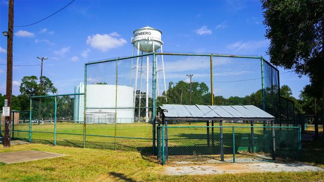 1509 Mulcahy Street, Rosenberg, TX 77471