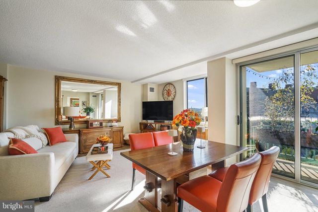 501 SLATERS LN #714, Alexandria, VA 22314