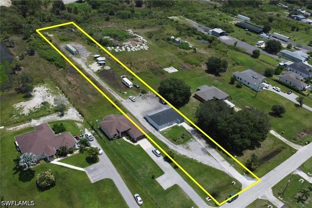 4075 24th AVE NE, Naples, FL 34120