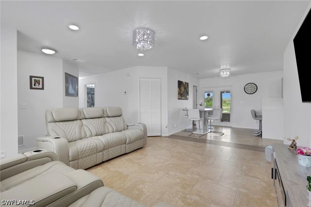 4075 24th AVE NE, Naples, FL 34120