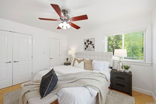 322 Westwind Cir, Windcrest, TX 78239