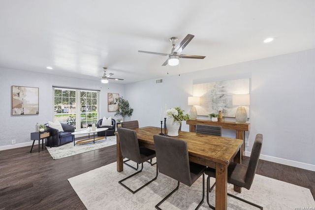 322 Westwind Cir, Windcrest, TX 78239
