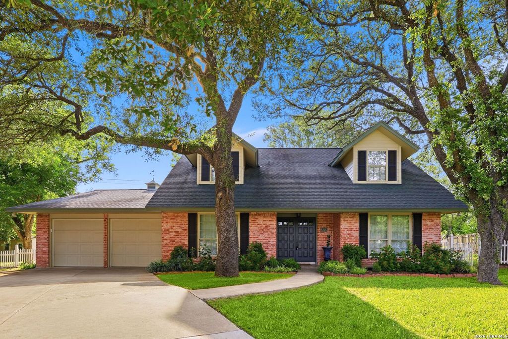 322 Westwind Cir, Windcrest, TX 78239