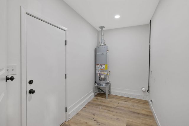 1502 W Sunnyview Avenue, Visalia, CA 93291