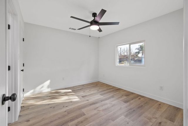 1502 W Sunnyview Avenue, Visalia, CA 93291