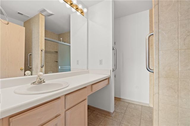 11388 S Pflumm Road, Olathe, KS 66215