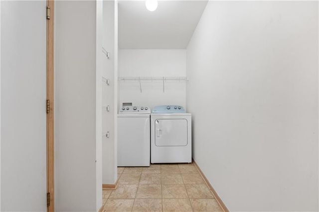 11388 S Pflumm Road, Olathe, KS 66215