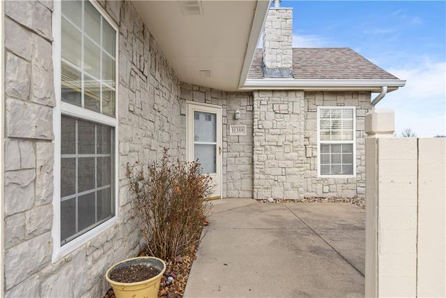 11388 S Pflumm Road, Olathe, KS 66215