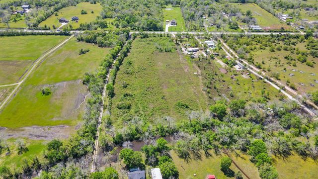 1720 W Fm 1462, Rosharon, TX 77583