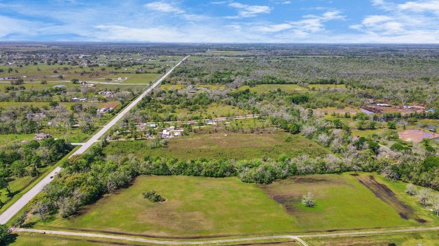 1720 W Fm 1462, Rosharon, TX 77583