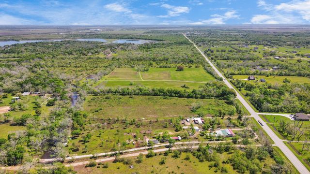 1720 W Fm 1462, Rosharon, TX 77583