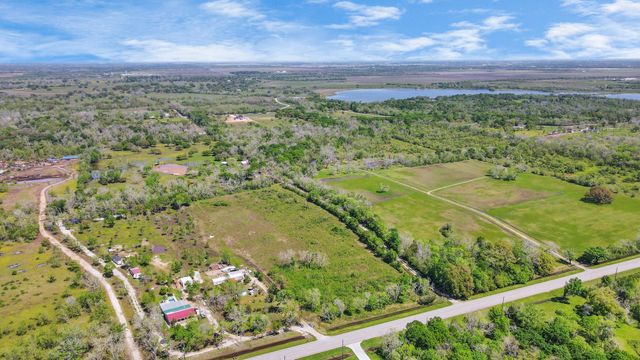 1720 W Fm 1462, Rosharon, TX 77583