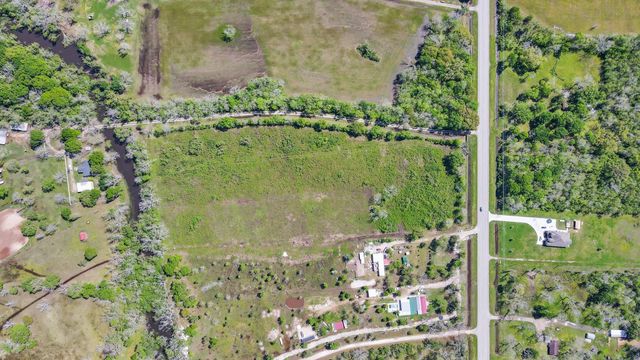 1720 W Fm 1462, Rosharon, TX 77583