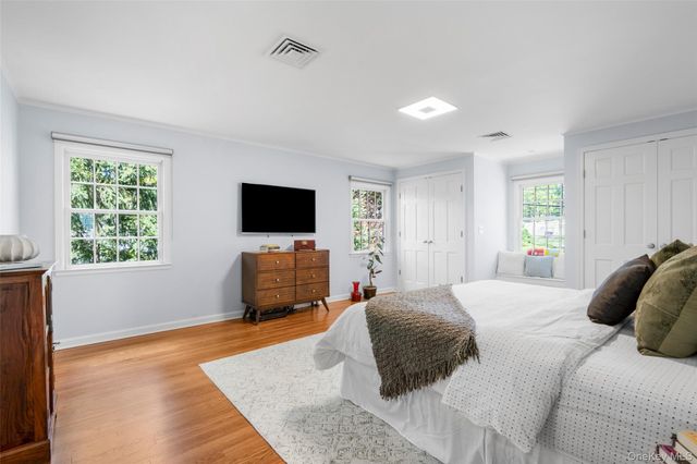 15 Church Lane, Scarsdale, NY 10583