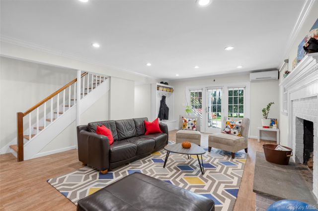 15 Church Lane, Scarsdale, NY 10583