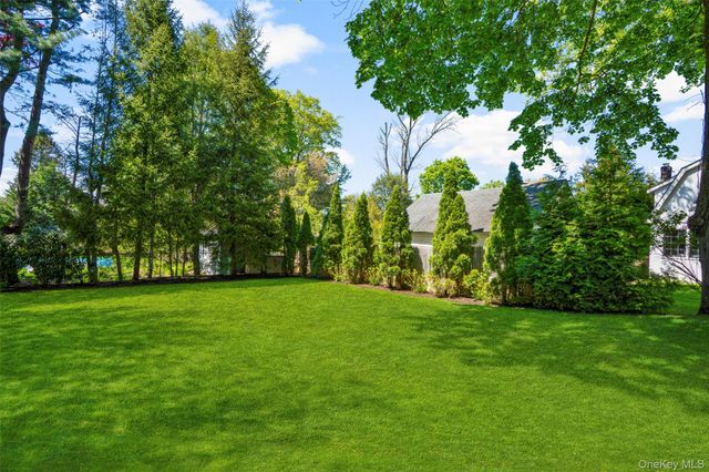 15 Church Lane, Scarsdale, NY 10583