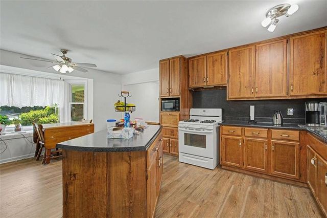 5512 Andrew Drive, Mableton, GA 30126