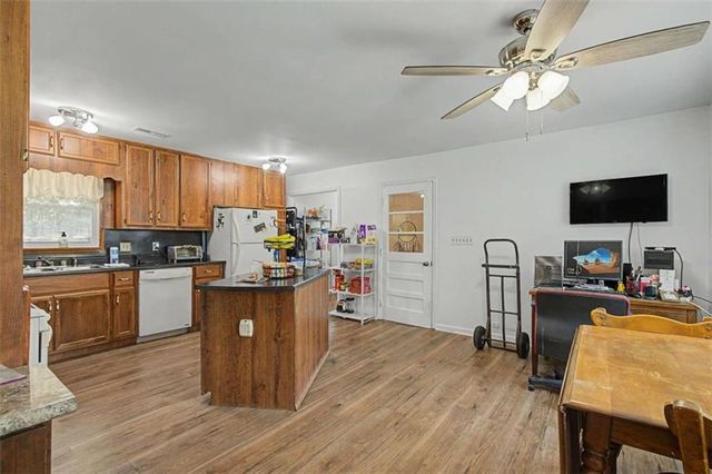 5512 Andrew Drive, Mableton, GA 30126
