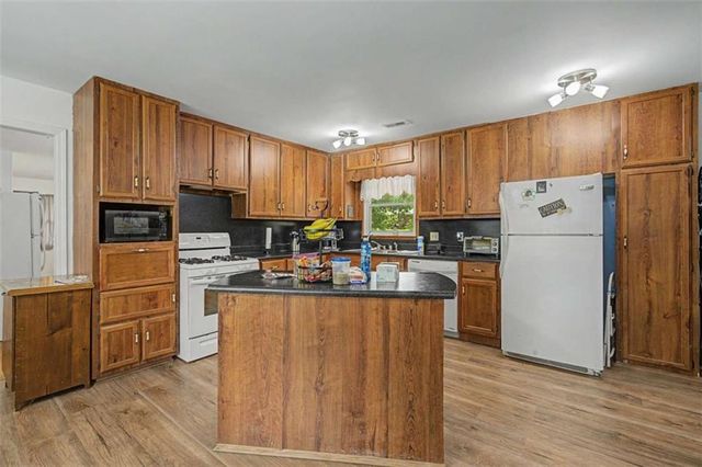 5512 Andrew Drive, Mableton, GA 30126