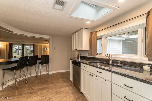 871 Birchwood Drive, Willoughby, OH 44094