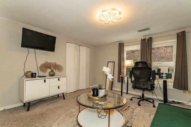 871 Birchwood Drive, Willoughby, OH 44094