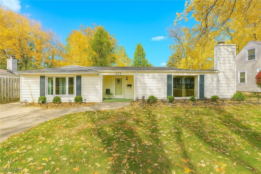 871 Birchwood Drive, Willoughby, OH 44094