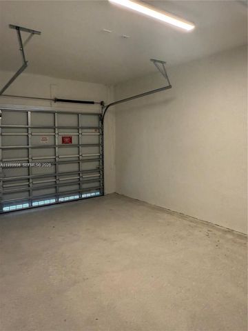 621 SE 13th St Cir 1, Homestead, FL 33034