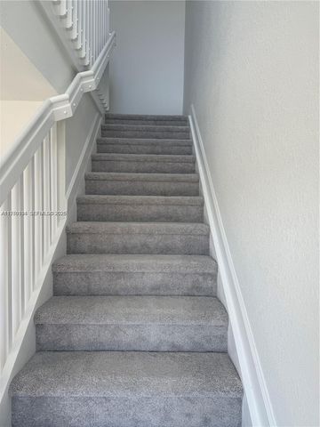 621 SE 13th St Cir 1, Homestead, FL 33034