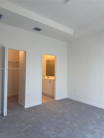 621 SE 13th St Cir 1, Homestead, FL 33034