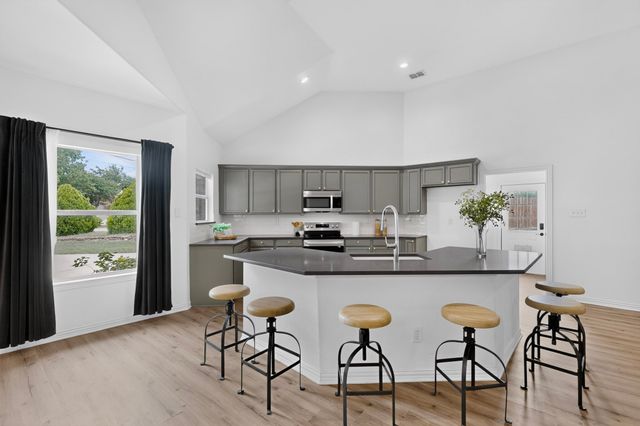2230 Larry Drive, Dallas, TX 75228
