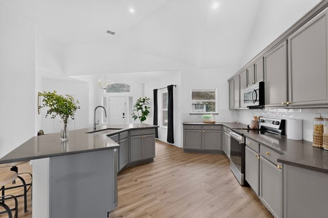 2230 Larry Drive, Dallas, TX 75228