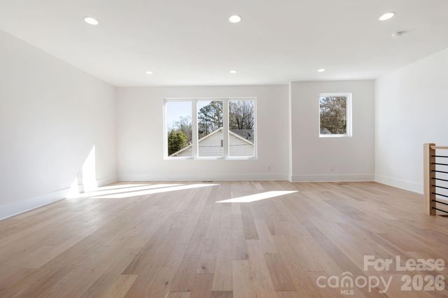 3525 Avalon Avenue, Charlotte, NC 28208