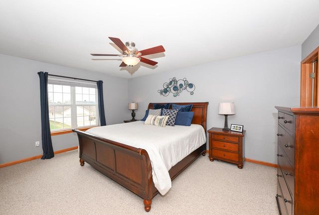 3728 Stillwater CIRCLE, Waukesha, WI 53189