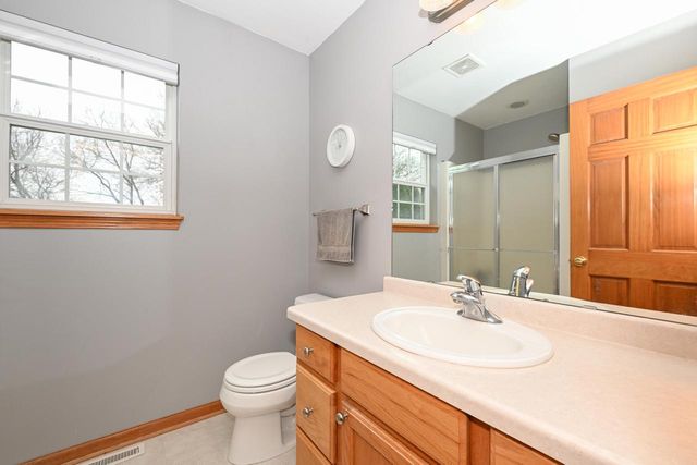 3728 Stillwater CIRCLE, Waukesha, WI 53189
