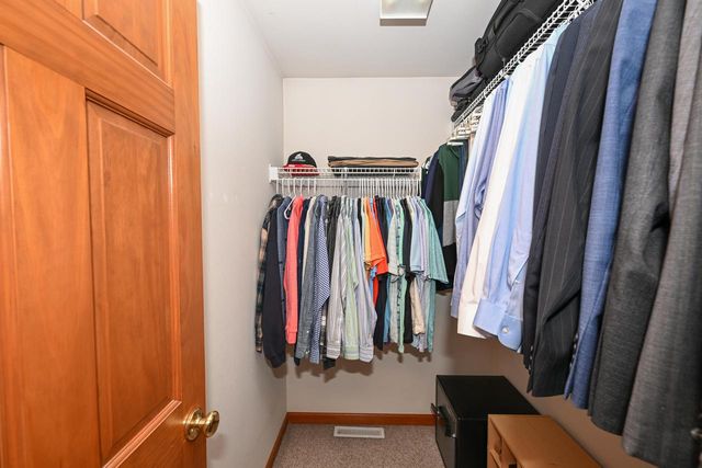 3728 Stillwater CIRCLE, Waukesha, WI 53189