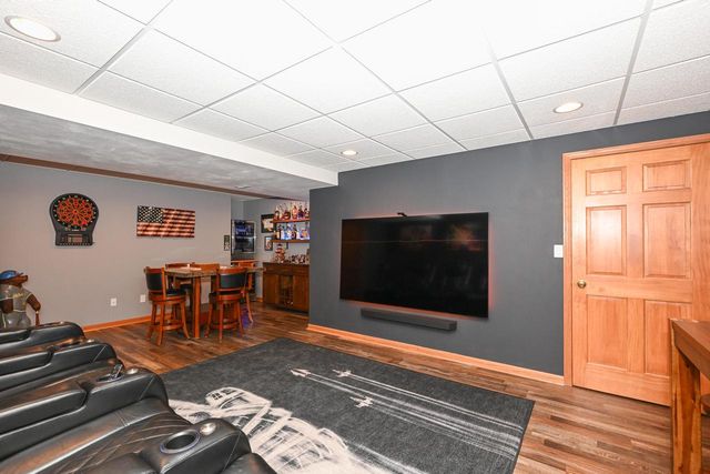 3728 Stillwater CIRCLE, Waukesha, WI 53189